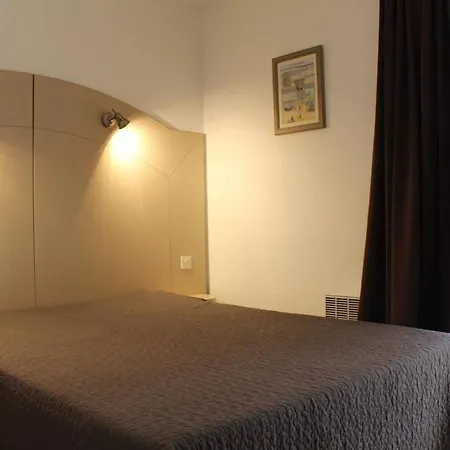 Appartement Royal Park, T2 - Résidence Avec Piscine, à Proximité - Les Pins - Lb070-2315 *